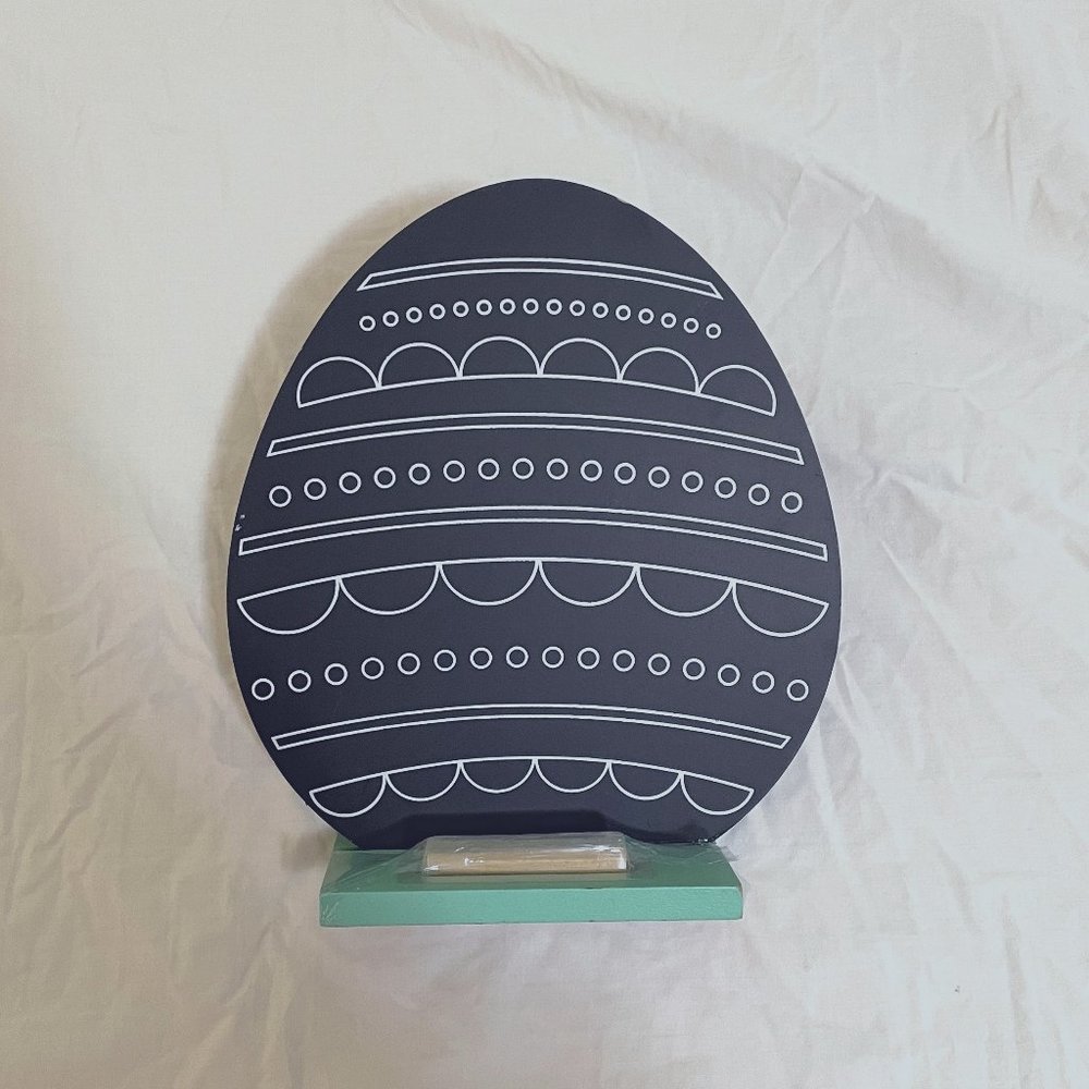 Easter Egg (Chalkboard Sign) includes chalk stick (NEW & UNUSED) fun decorating